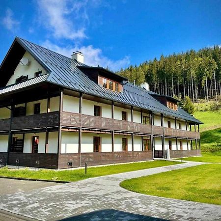 Apartmany Neta Velke Karlovice, Polansky Dvur מראה חיצוני תמונה