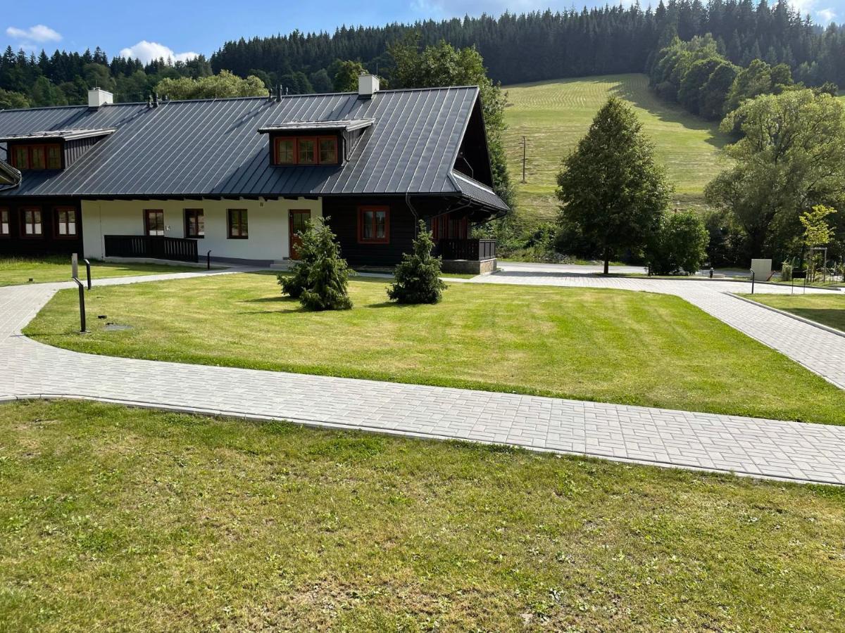 Apartmany Neta Velke Karlovice, Polansky Dvur מראה חיצוני תמונה