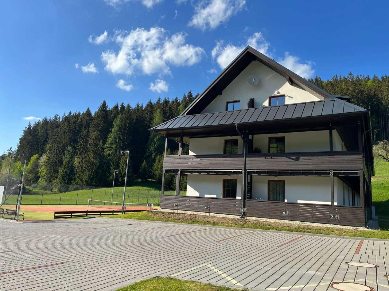 Apartmany Neta Velke Karlovice, Polansky Dvur מראה חיצוני תמונה